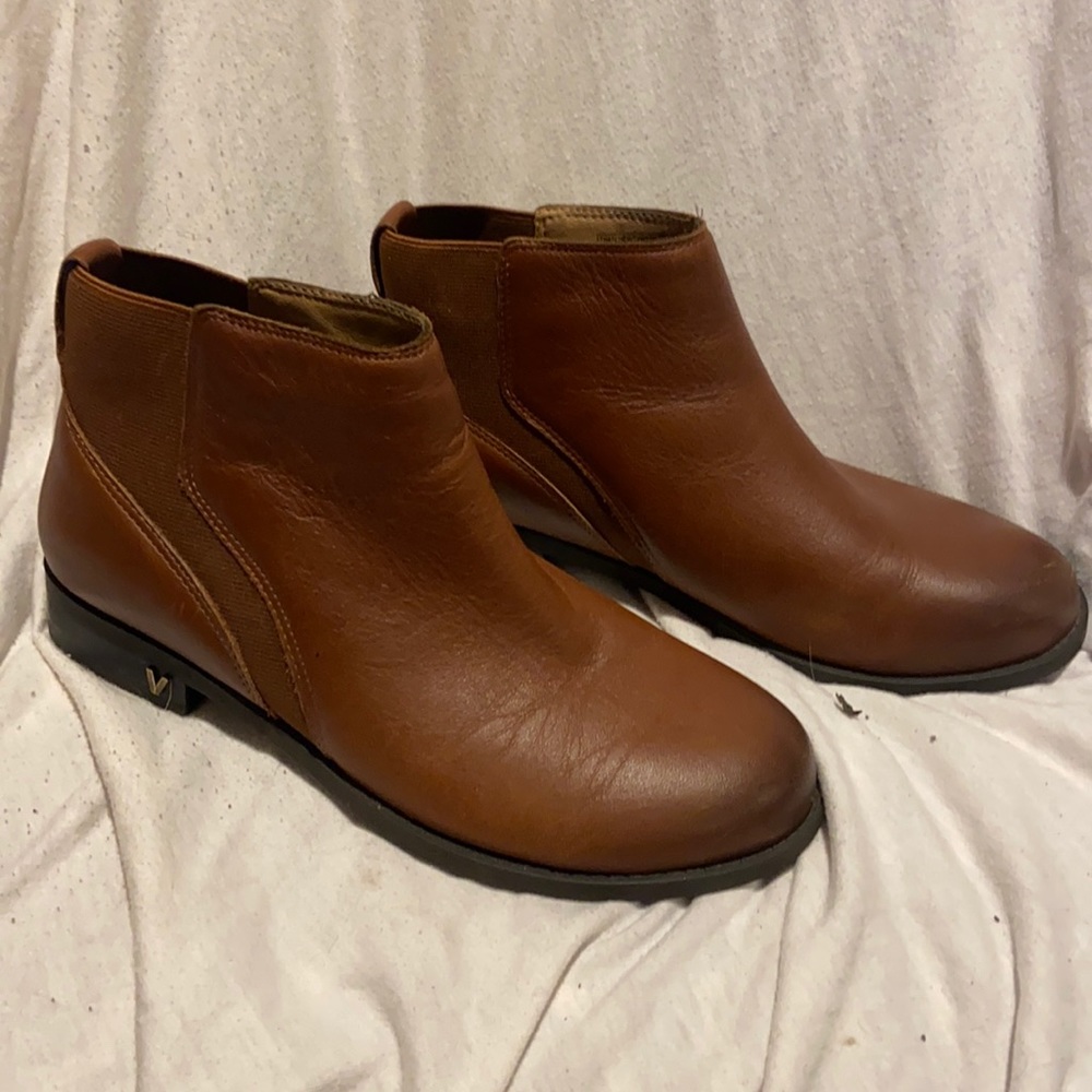 Vionic Country Thatcher 6.5?Ankle Boots Brown